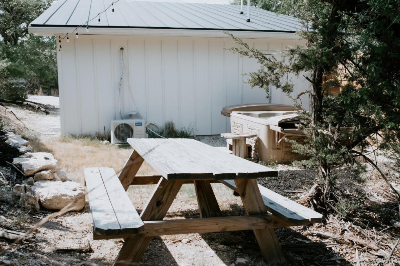 Villa Hummingbird Haus - Hill Country Views On 20 Acres With Firepit Spring Branch Exterior foto